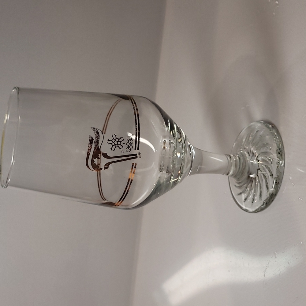 Vintage  1988 canada winter Olympic torch Calgary 22kt gold trim glass